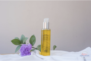 dmSkincare Soothe and Restore Oil