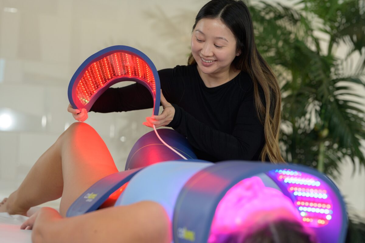 CONTOUR LED light therapy device for body contouring